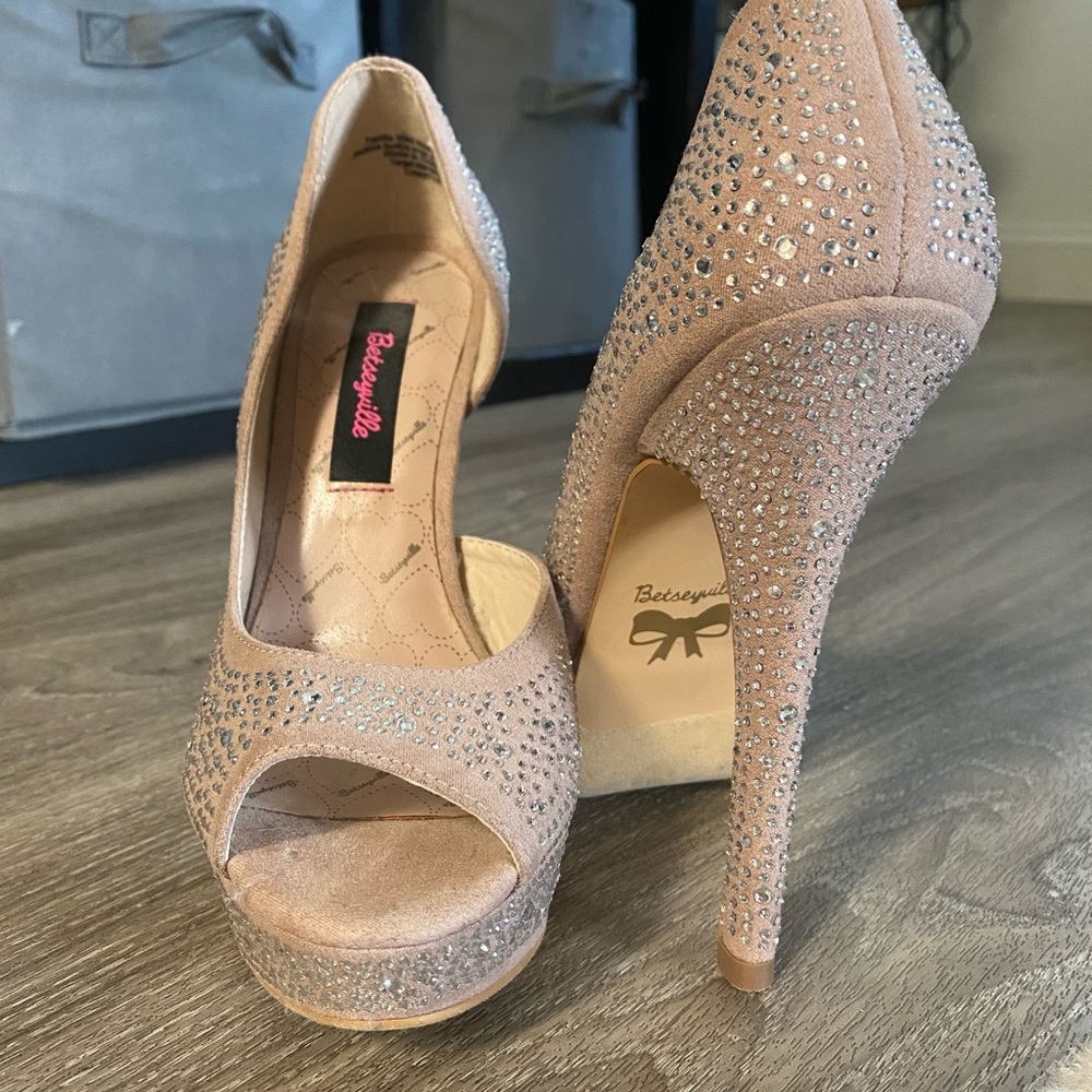 Pumps 5.5